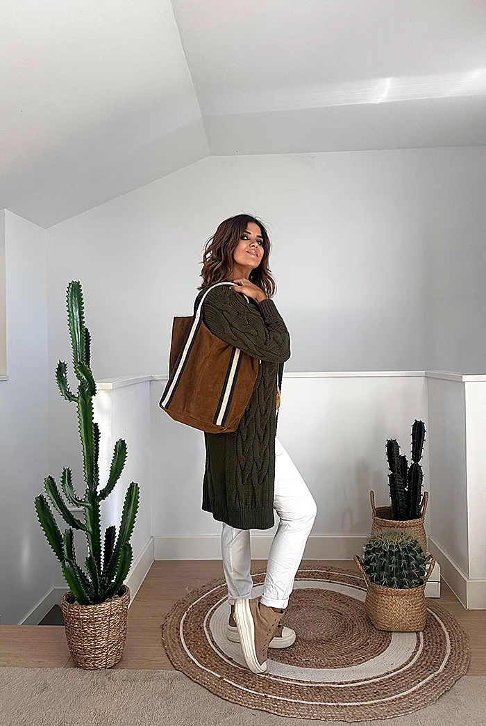 Cardigan ochos capucha