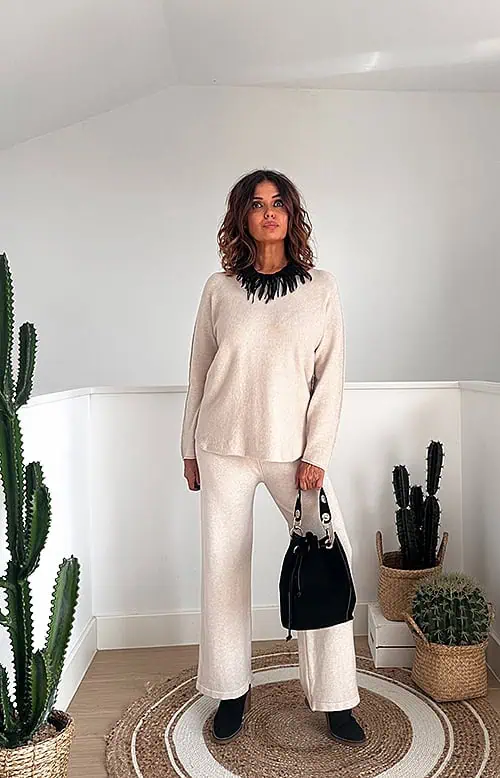 Gargantilla cuero flecos