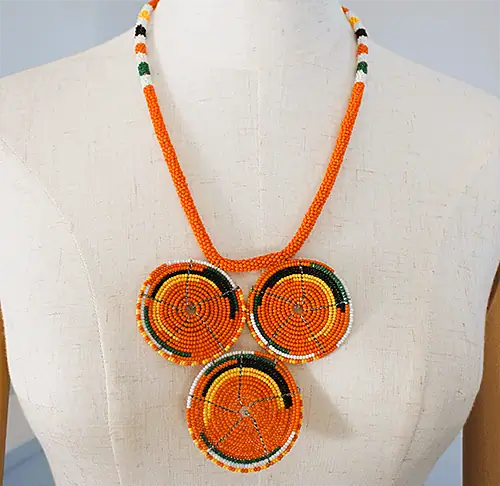 Collar Boho bolitas triple esfera