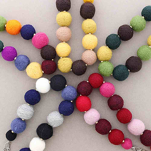 Gargantilla cuentas lana