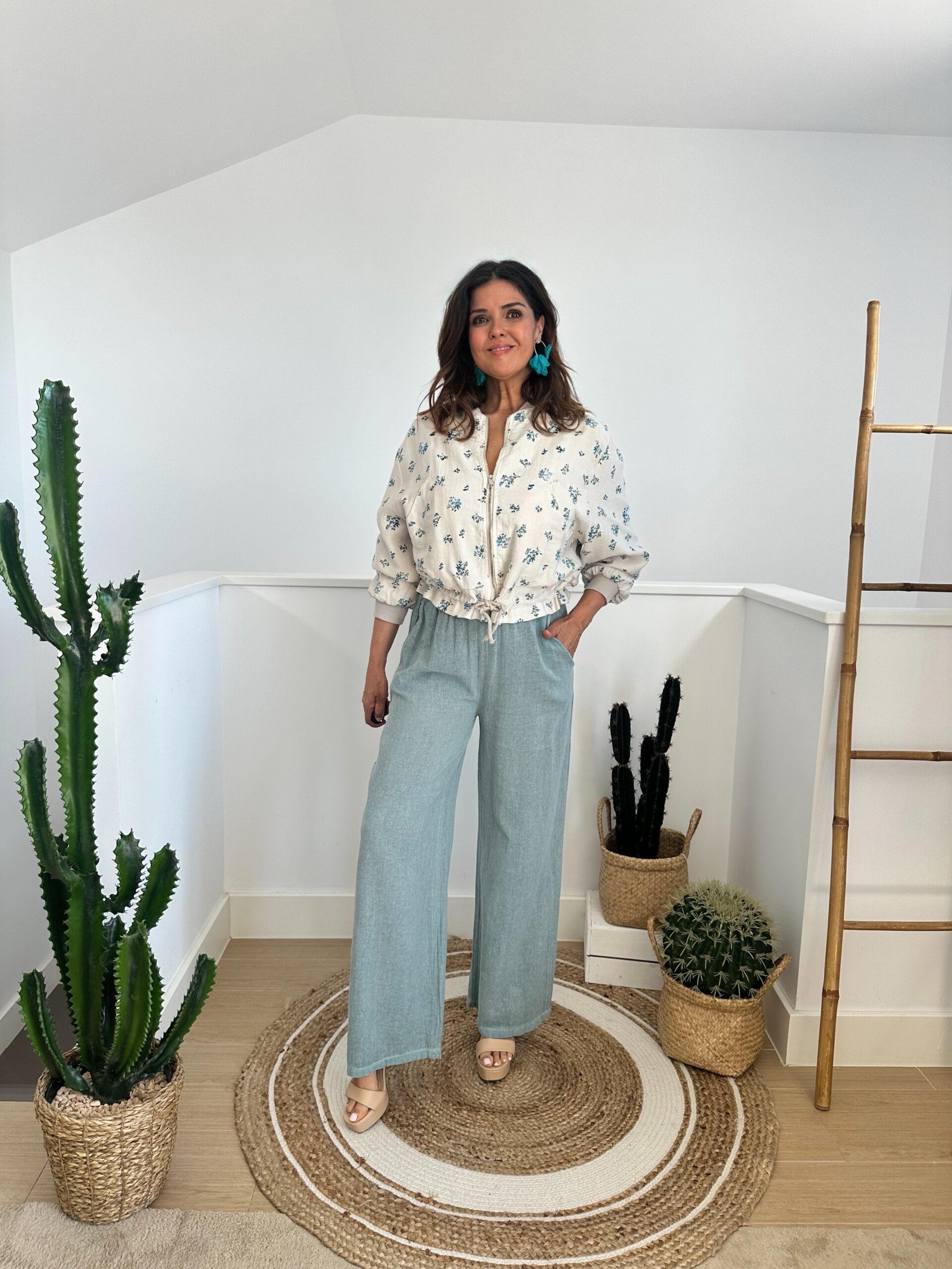 Chaqueta bomber de lino flores